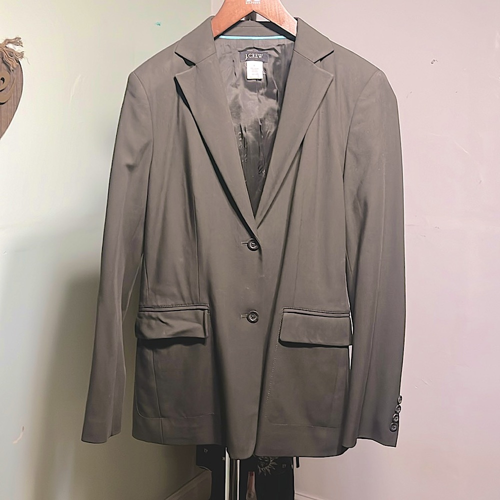 Vintage dark olive green J. Crew women’s blazer. Size 4.